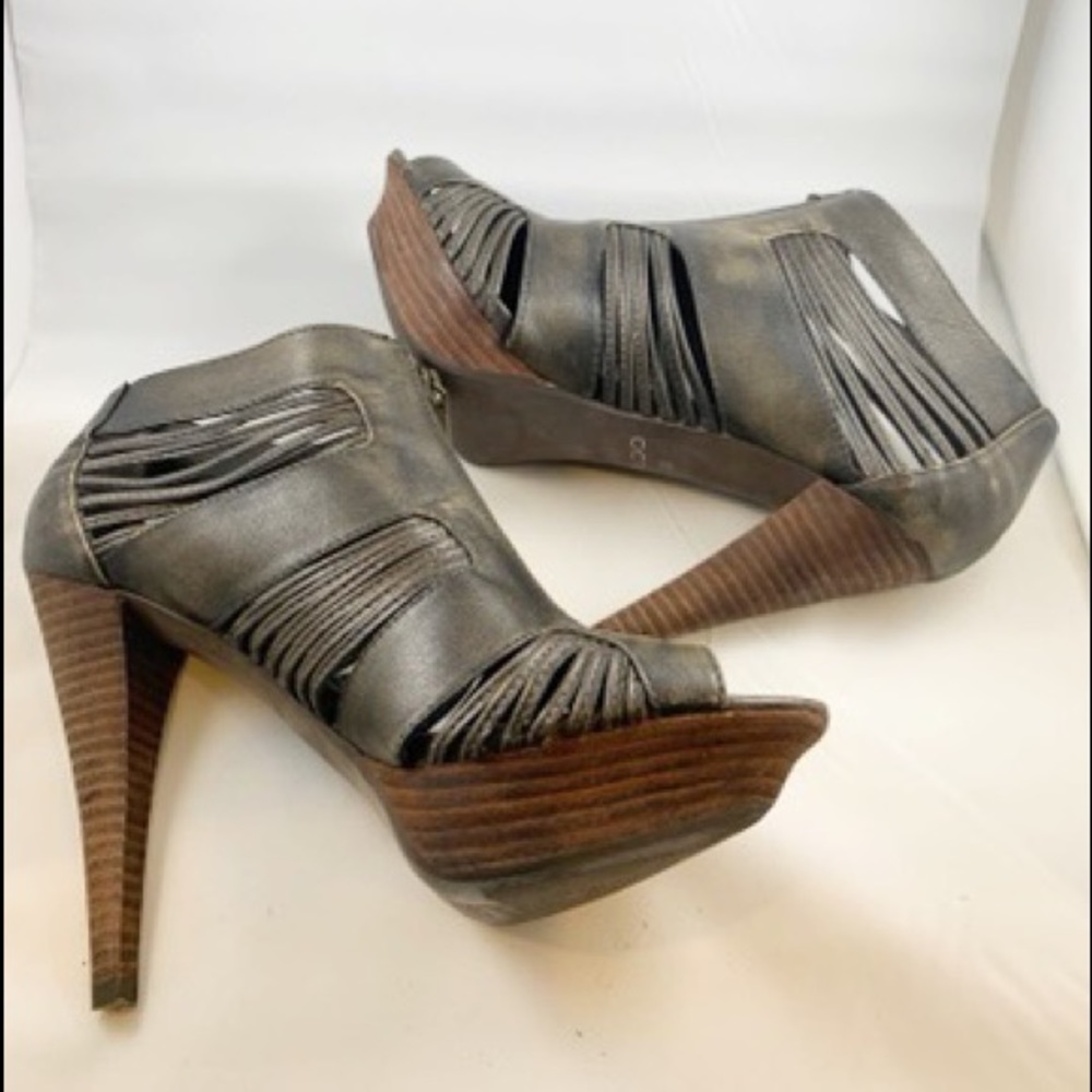 Aldo front zip heels army green Sz 9 , 4.5” - Picture 7 of 7